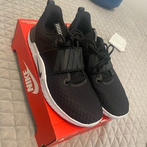 Nike women’s air max infinity